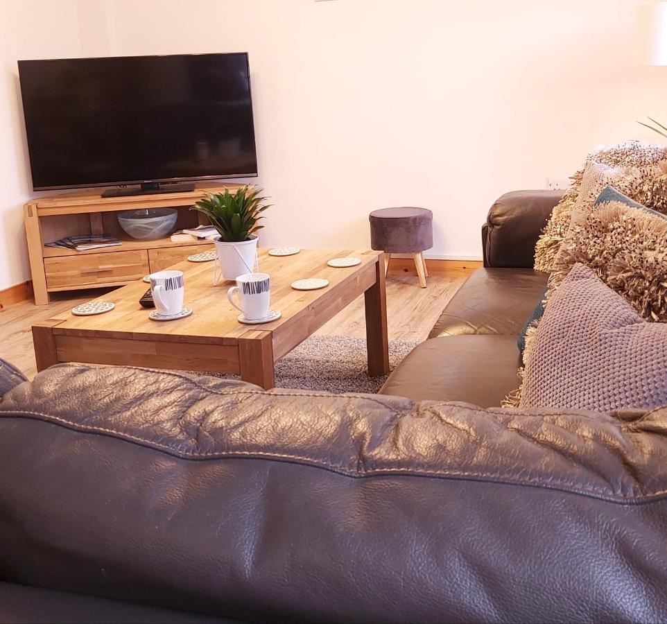 Inverness City Centre Apartment With Elevator And Google Chromecast Экстерьер фото